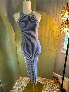 Q2 Ribbed Sleeveless Maxi Dress in Blue and White